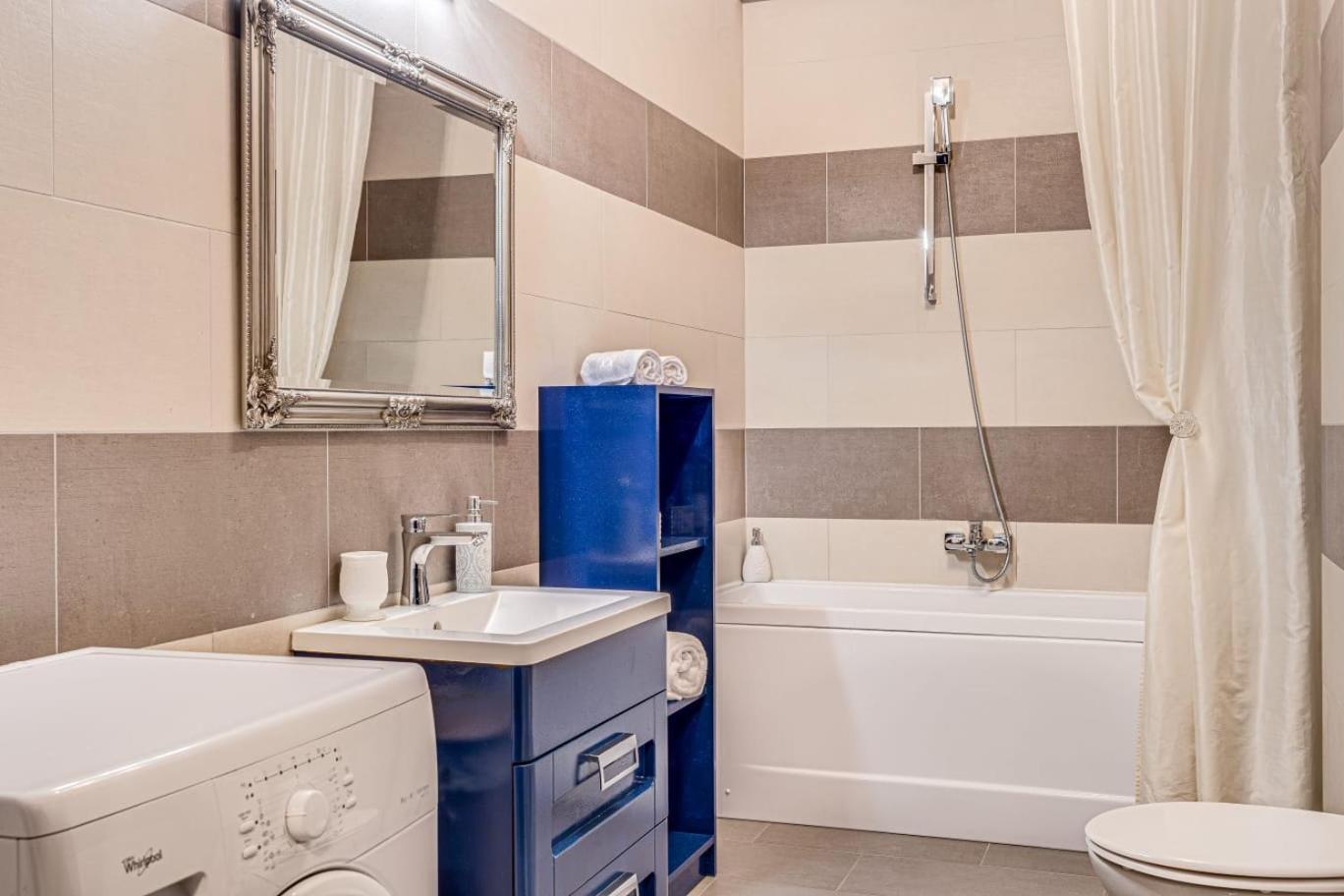 אראד Ari Rose Apartment With Cozy Balcony מראה חיצוני תמונה